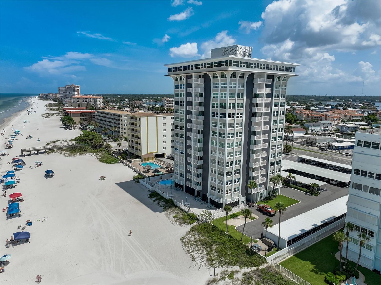 Image 61 of 66 For 17408 Gulf Boulevard 601