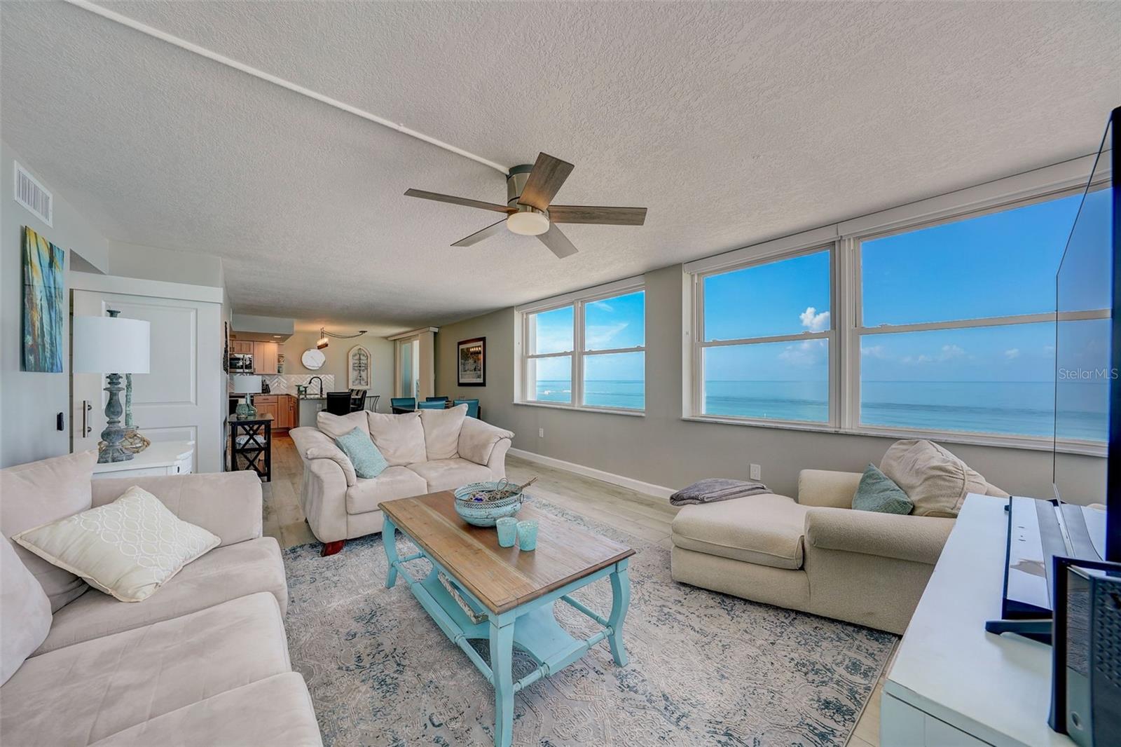 Image 8 of 66 For 17408 Gulf Boulevard 601