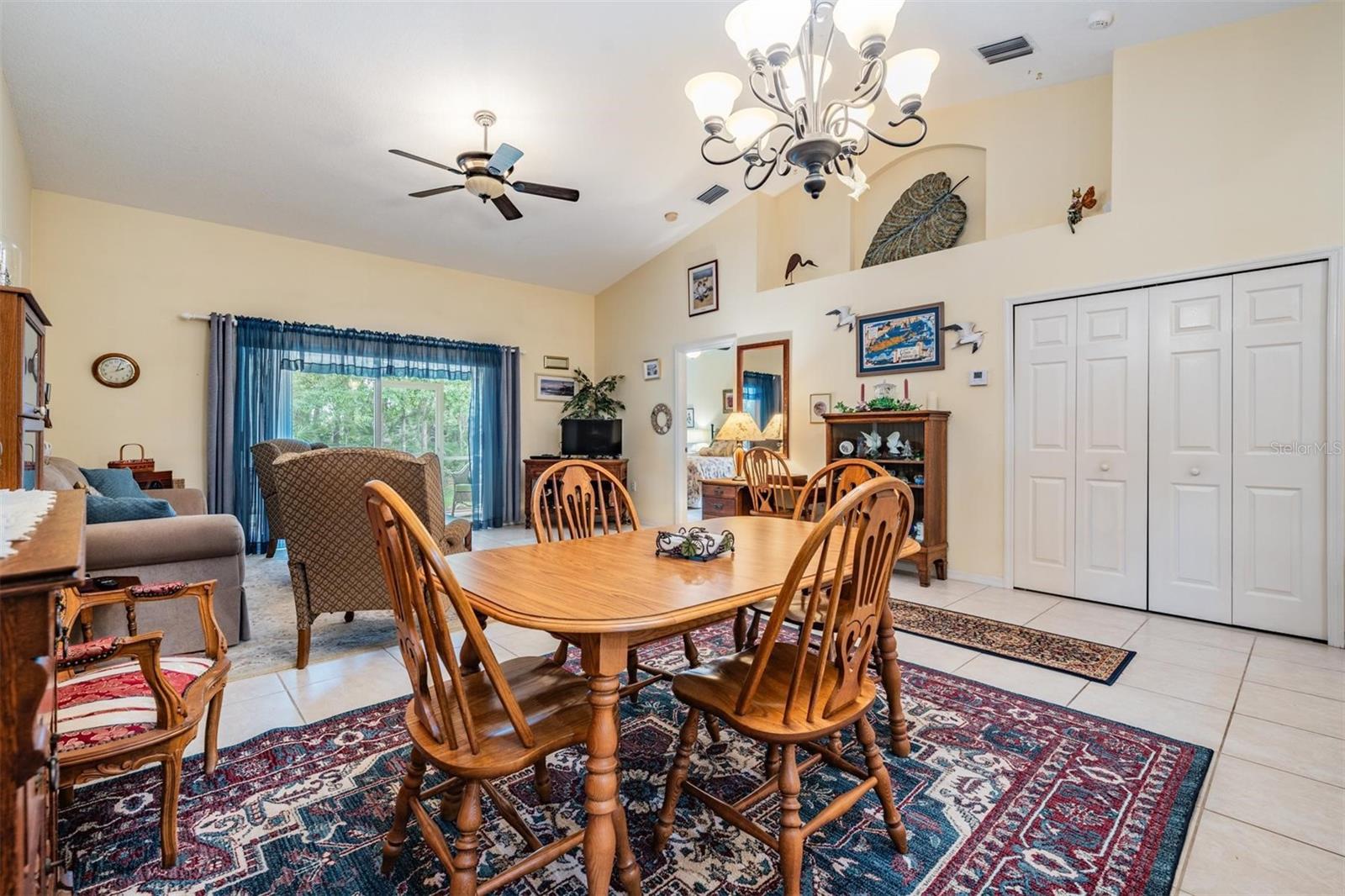 Listing photo id 11 for 34746 Double Eagle Court