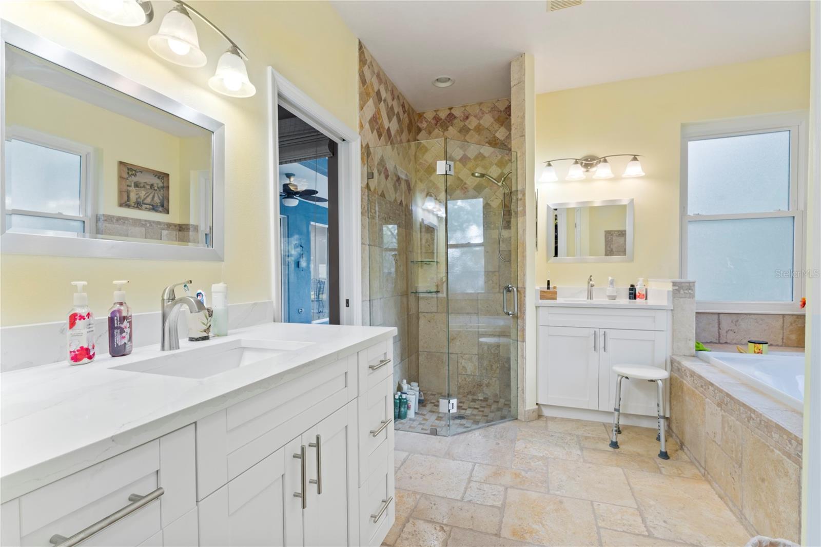 Listing photo id 23 for 12833 Darby Ridge Drive