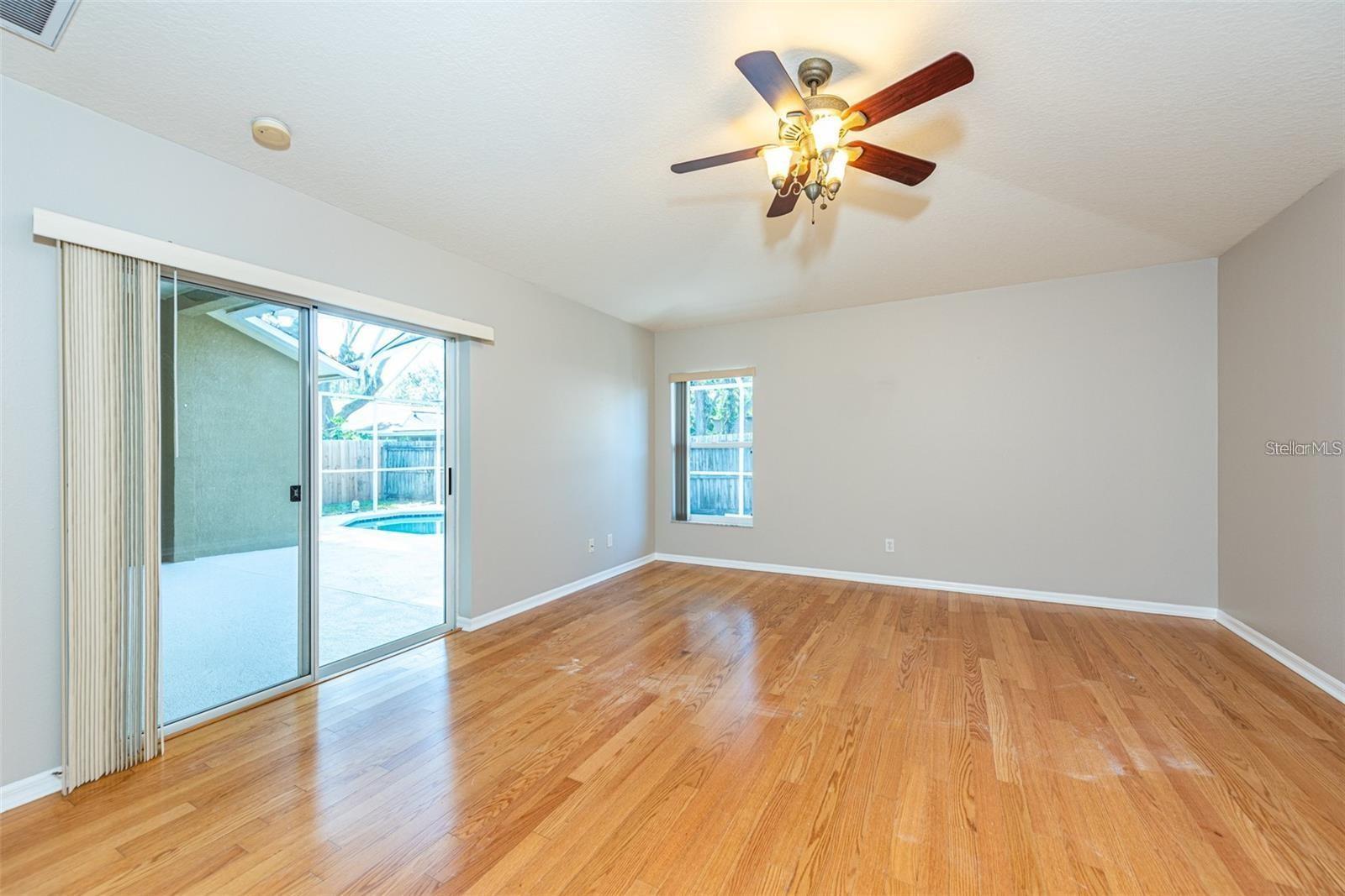 Listing photo id 9 for 2634 Brookville Drive