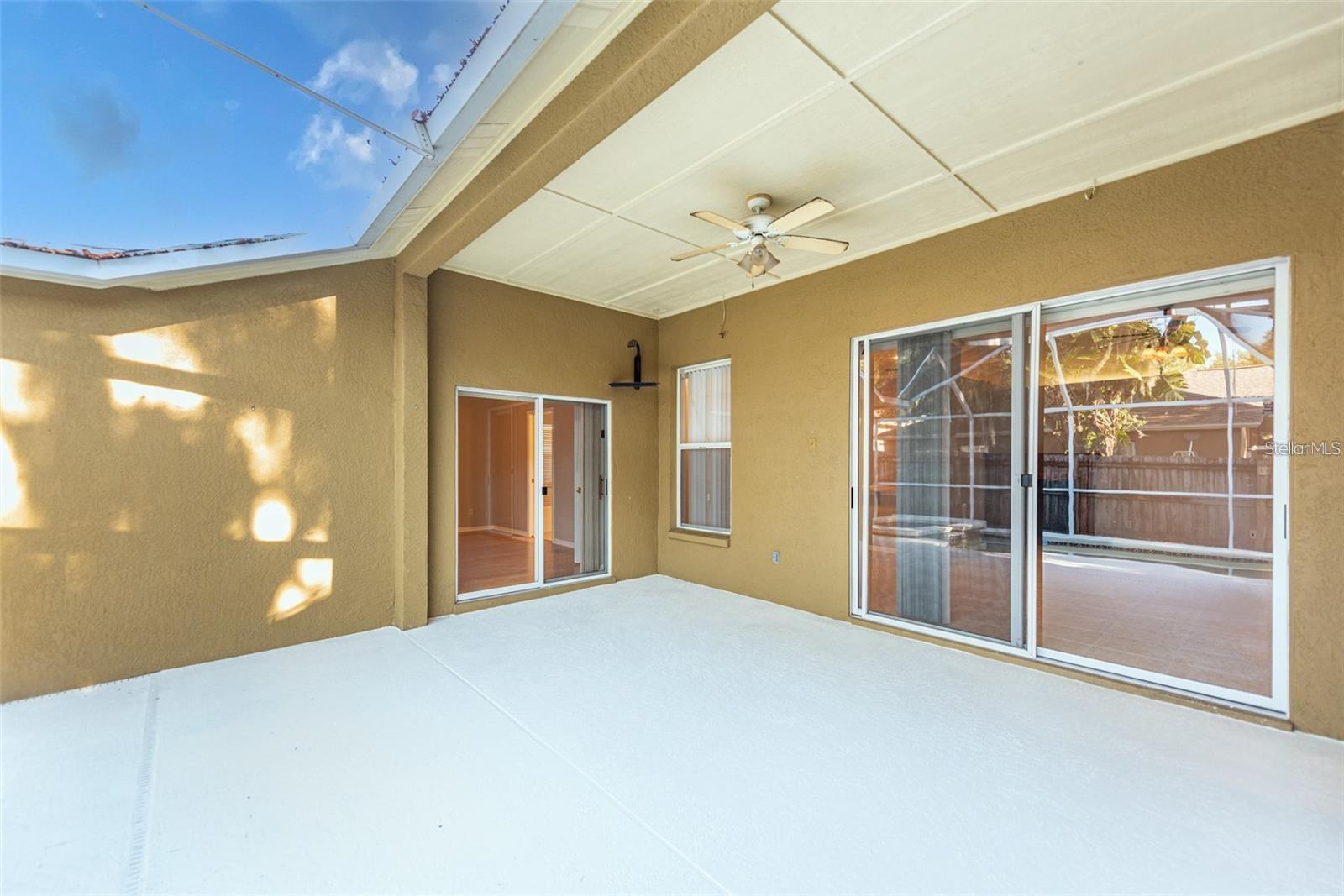 Listing photo id 18 for 2634 Brookville Drive