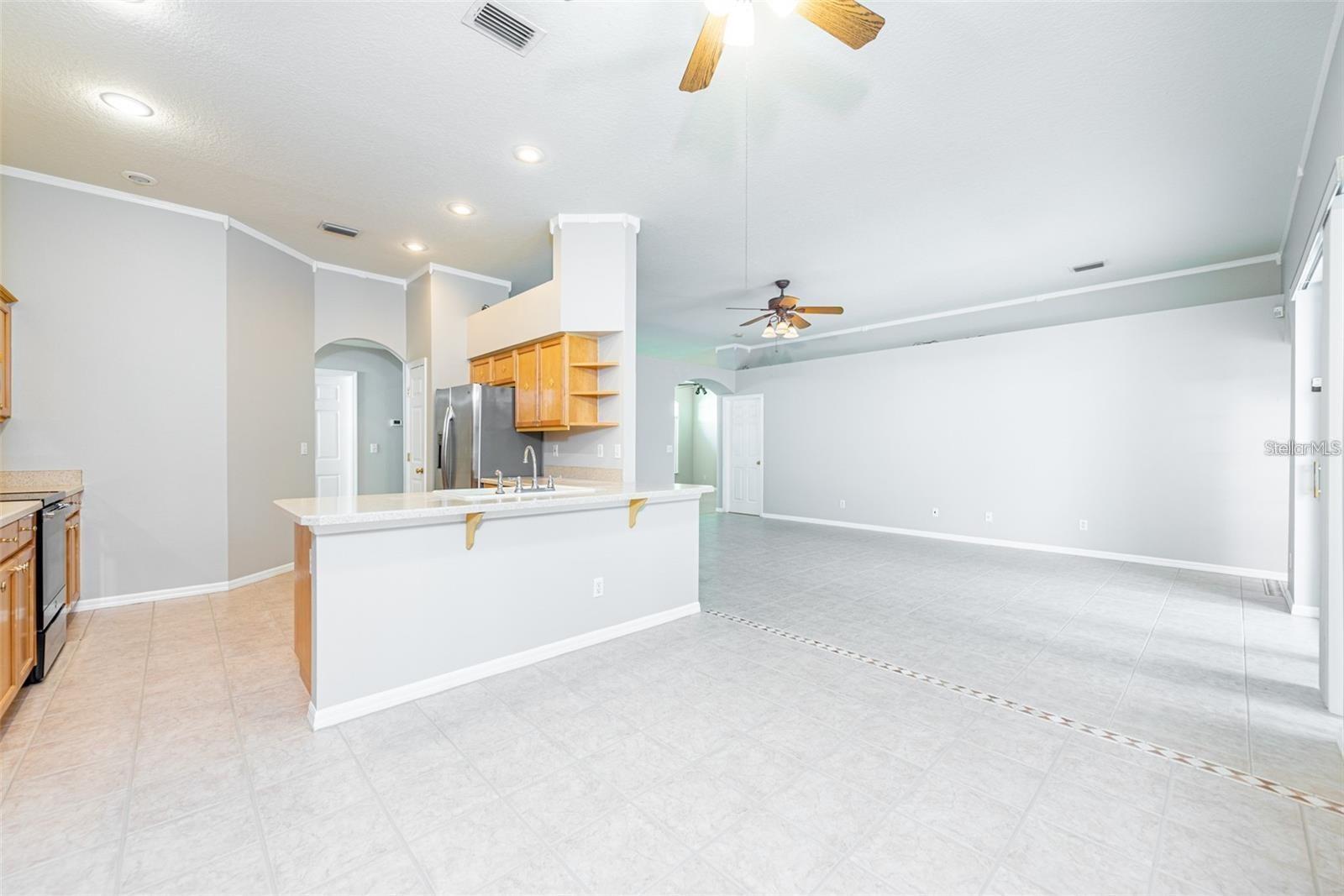 Listing photo id 6 for 2634 Brookville Drive