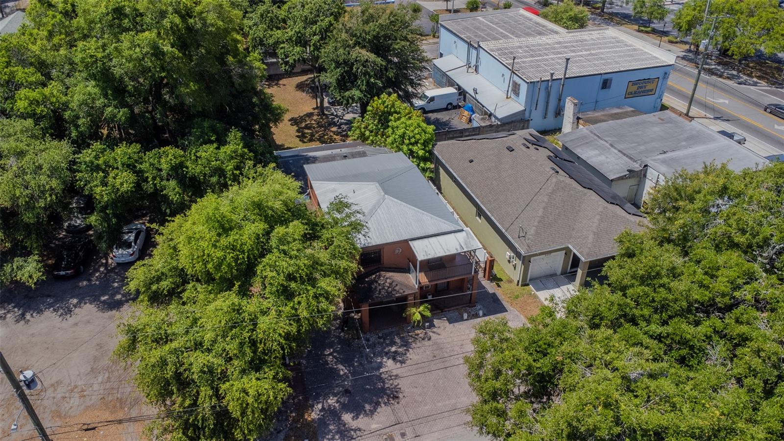 Listing photo id 22 for 2205 Chipco Street