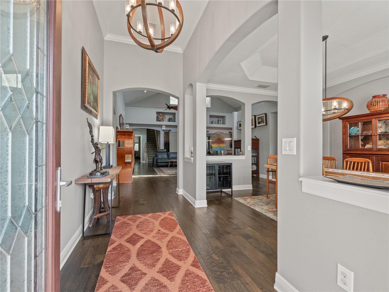 Listing photo id 3 for 15335 Azra Drive