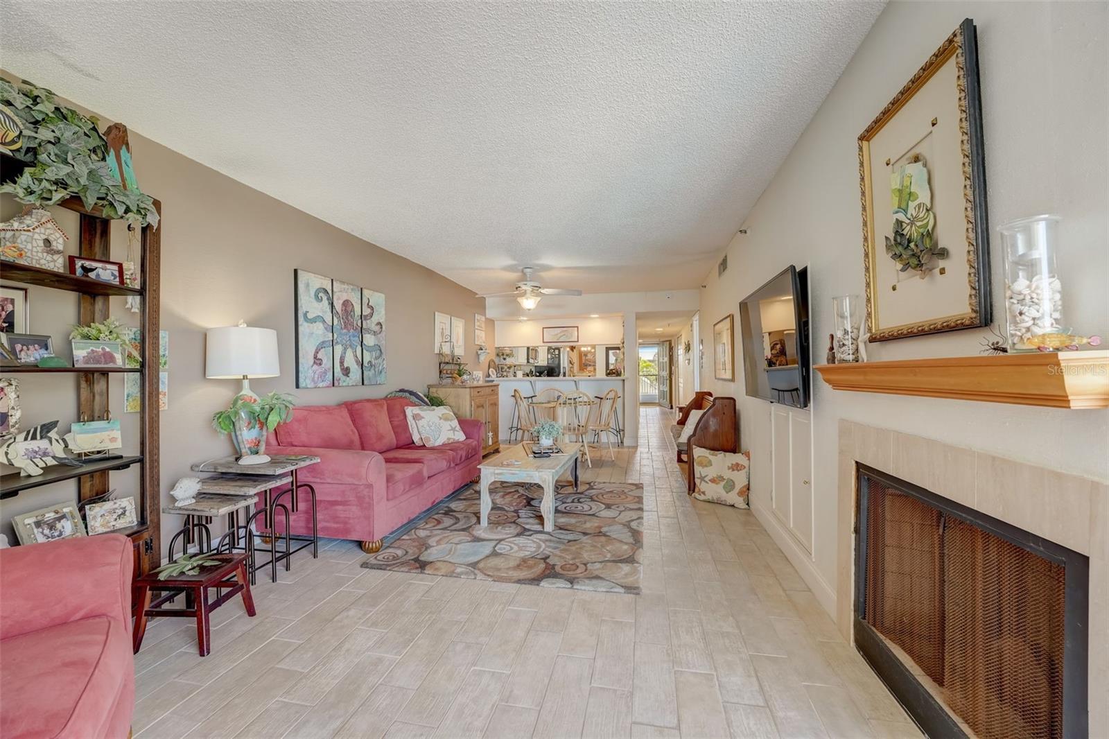 Image 11 of 64 For 17980 Gulf Boulevard 103