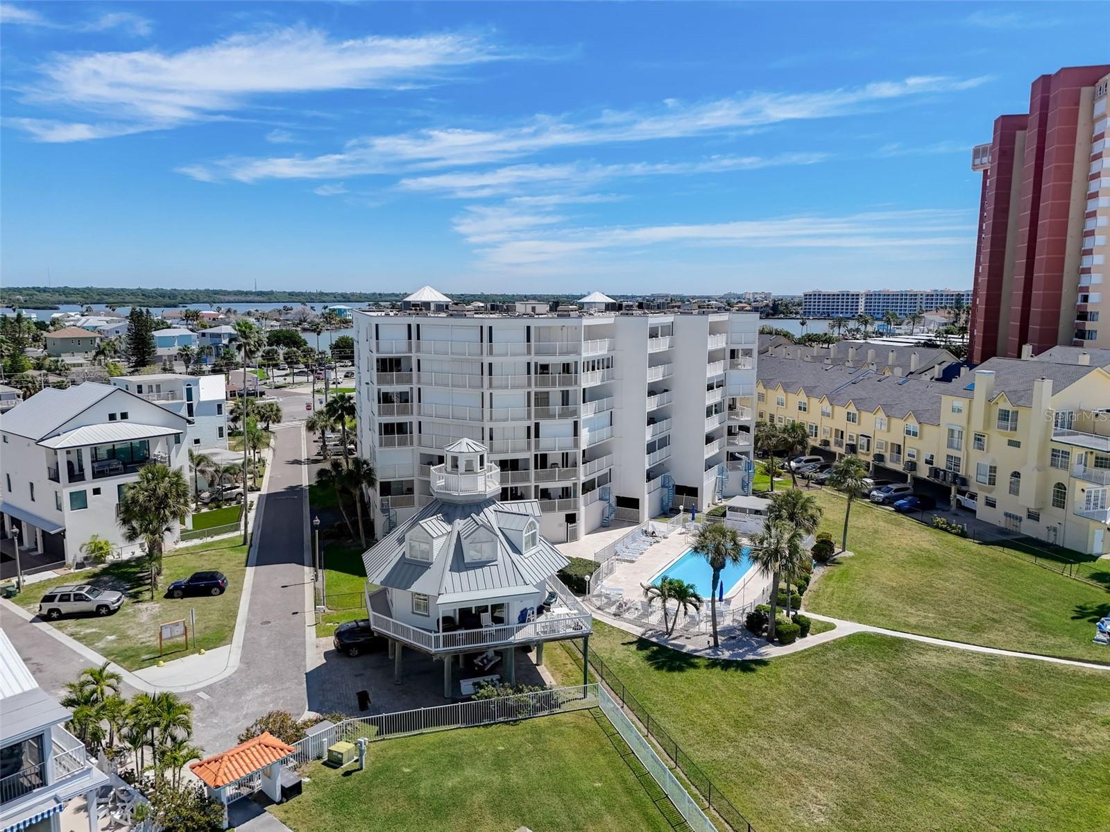 Image 41 of 64 For 17980 Gulf Boulevard 103