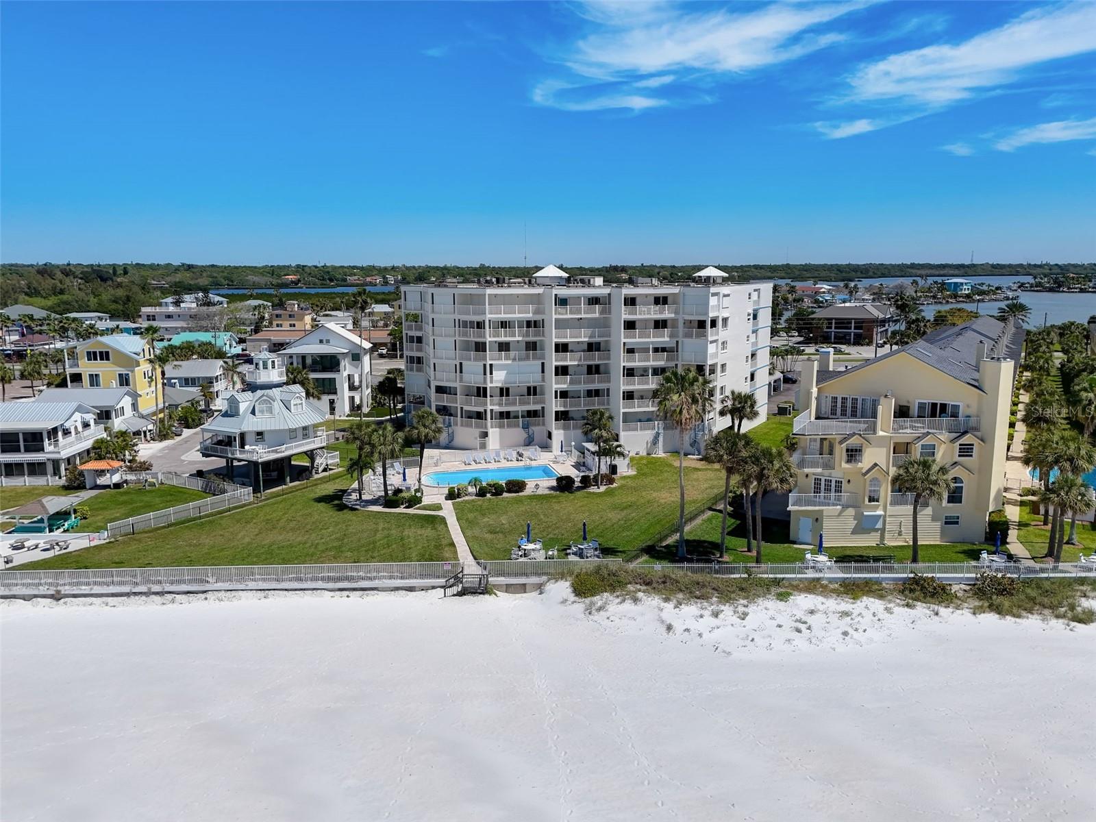 Image 43 of 64 For 17980 Gulf Boulevard 103