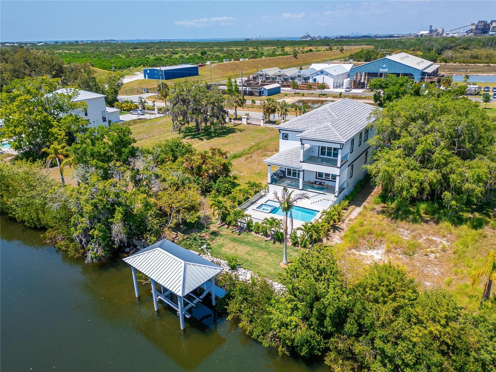 Image 80 of 93 For 548 Estuary Shore Lane