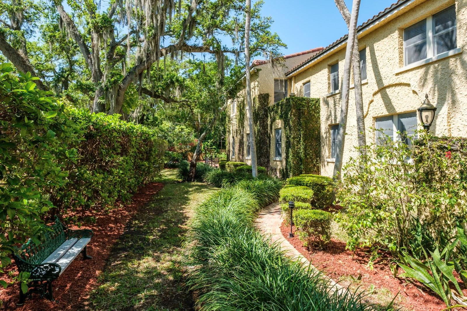 Image 81 of 100 For 5020 Shore Crest Circle