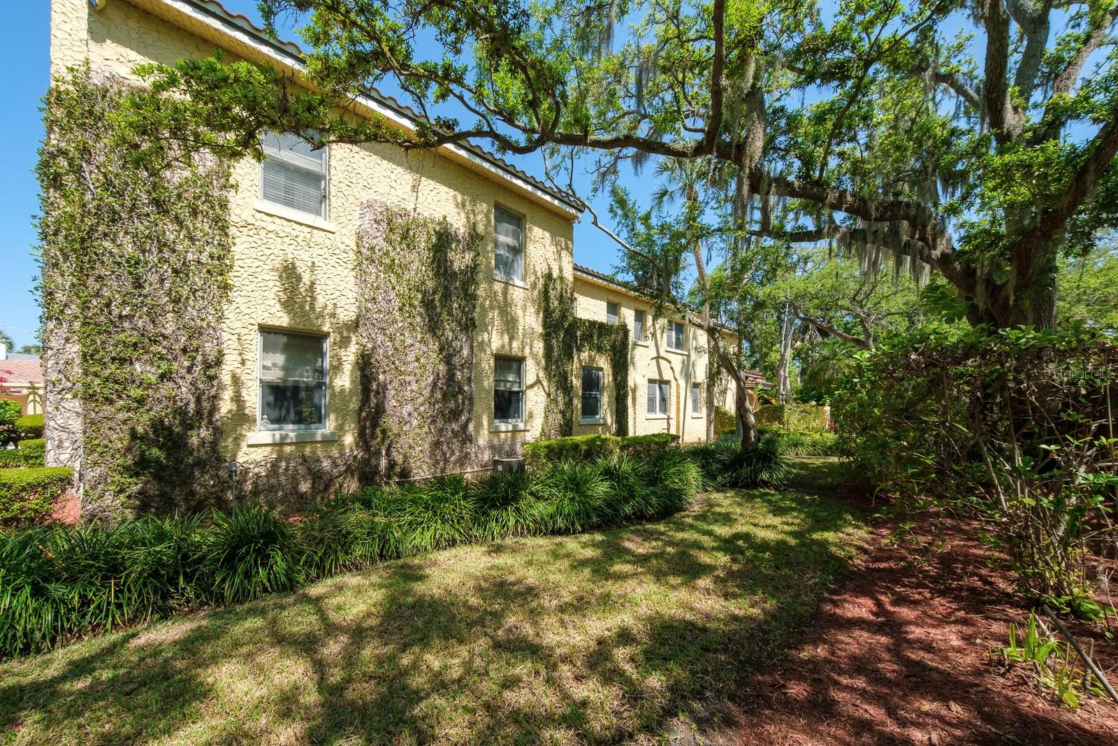 Image 97 of 100 For 5020 Shore Crest Circle