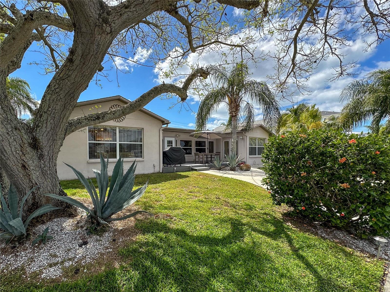 Image 86 of 99 For 3925 Floramar Terrace