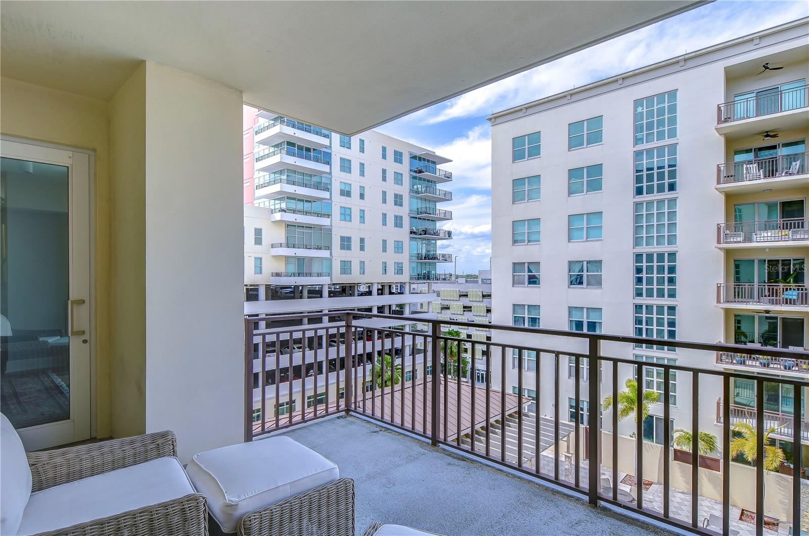 Listing photo id 40 for 1238 Kennedy Boulevard 702