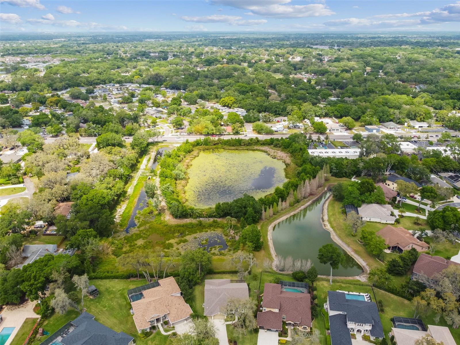 Listing photo id 94 for 125 Falling Water Drive