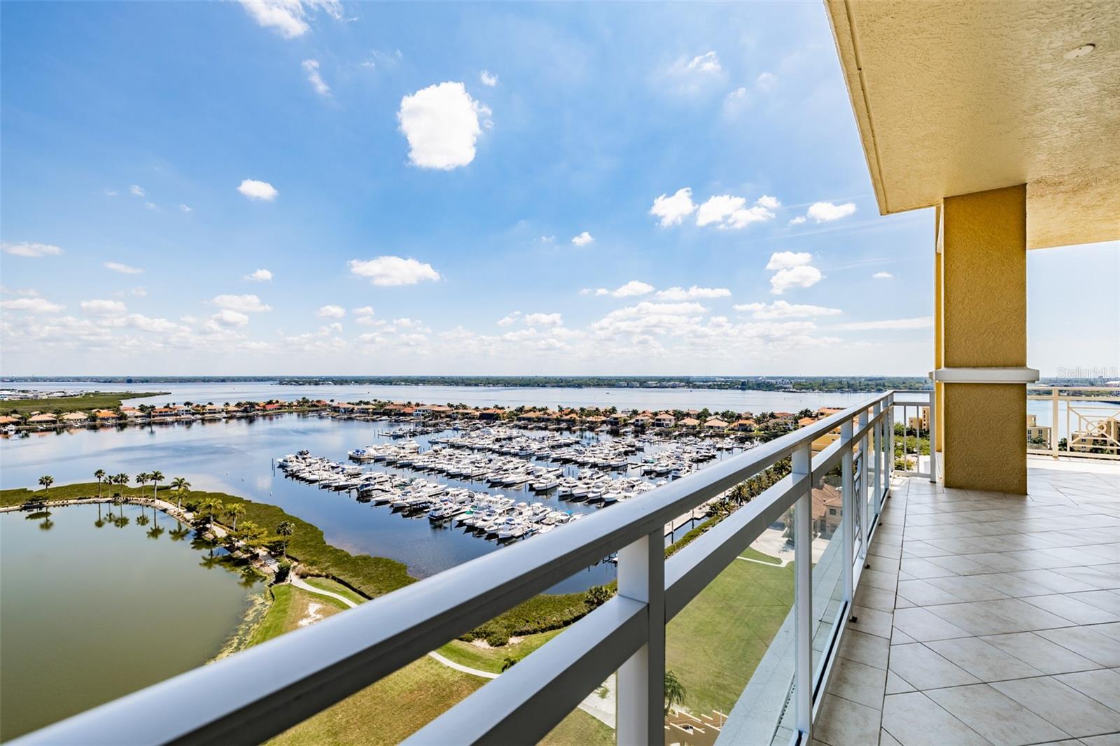 Listing photo id 21 for 140 Riviera Dunes Way 1403