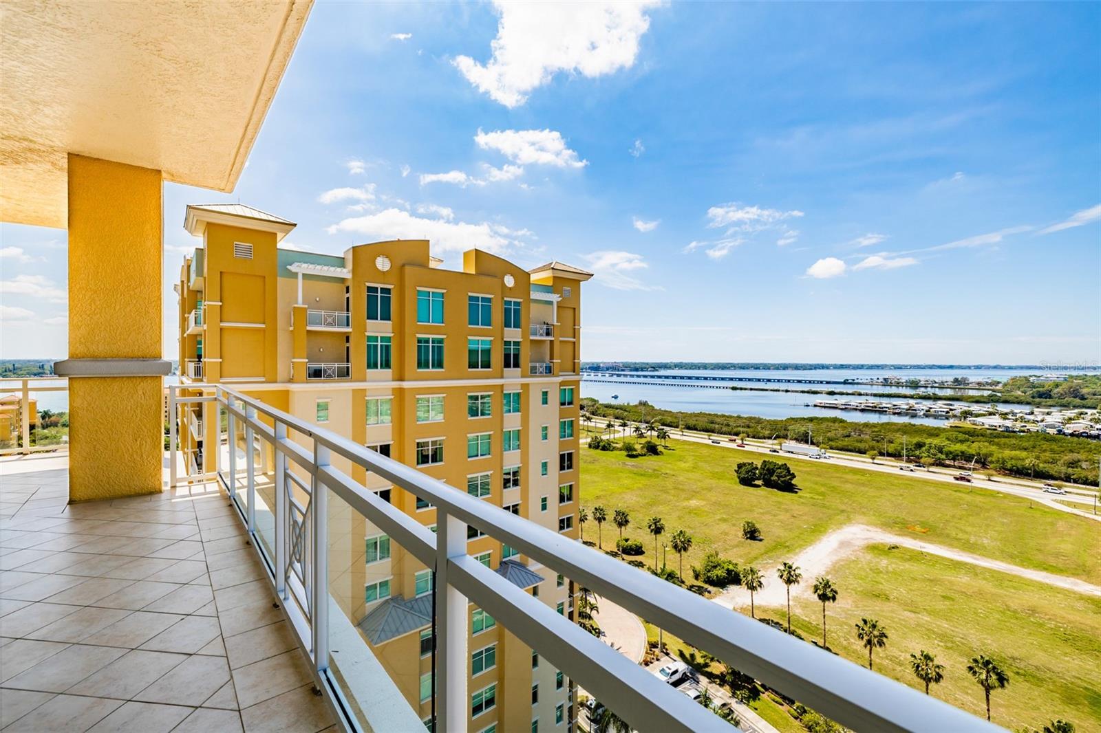 Listing photo id 27 for 140 Riviera Dunes Way 1403