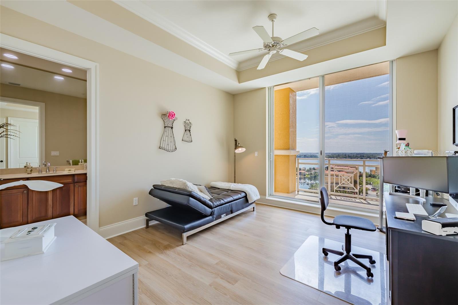 Listing photo id 30 for 140 Riviera Dunes Way 1403