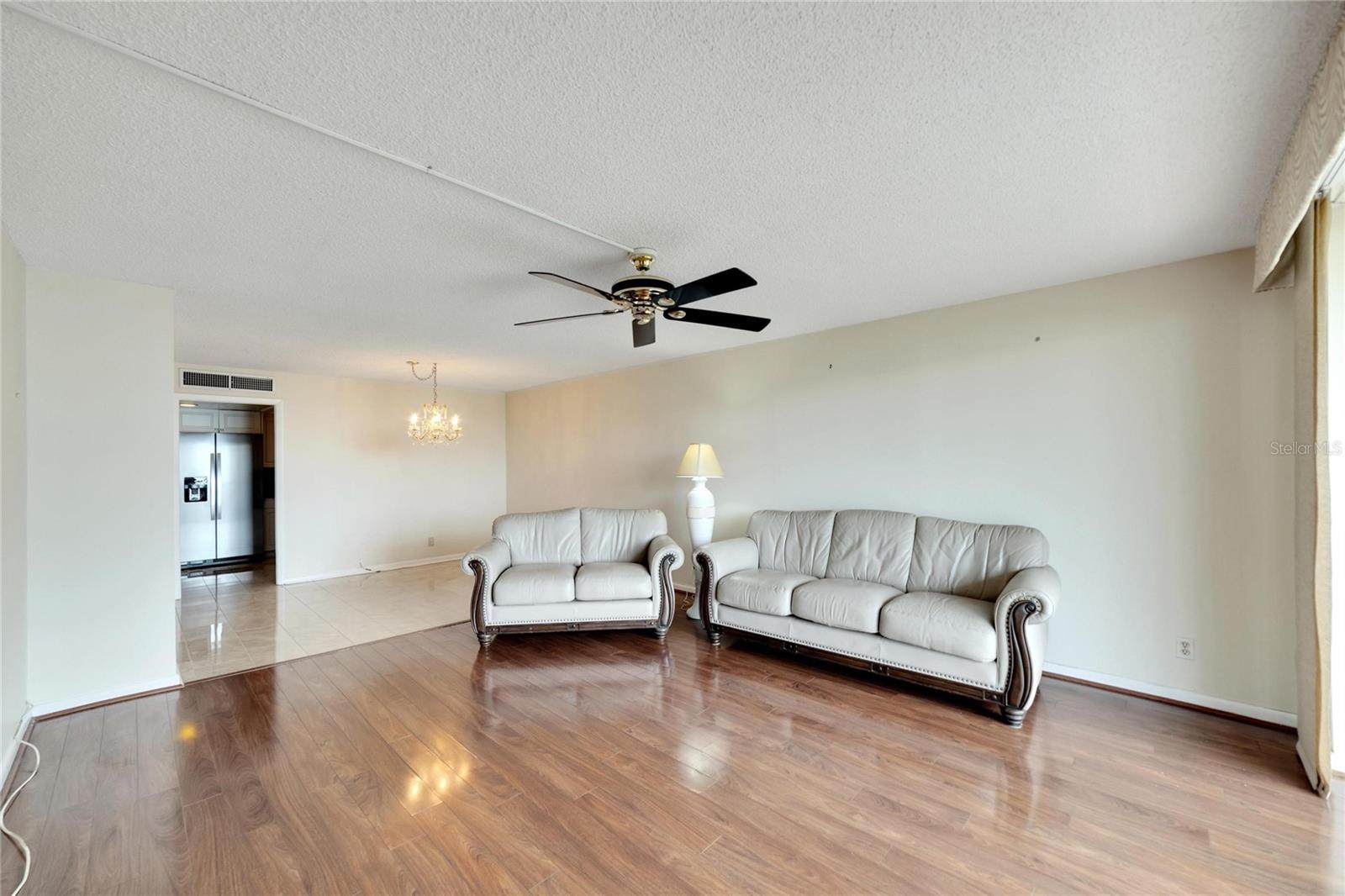 Listing photo id 8 for 220 Belleview Boulevard 811