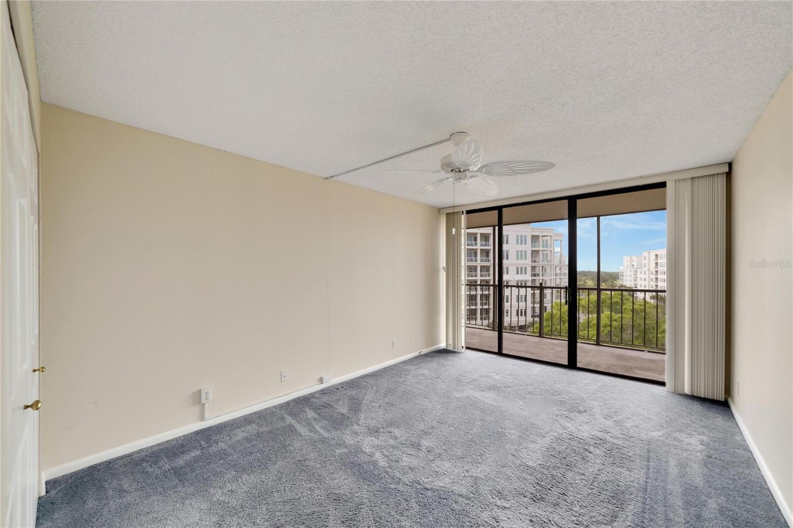 Listing photo id 16 for 220 Belleview Boulevard 811