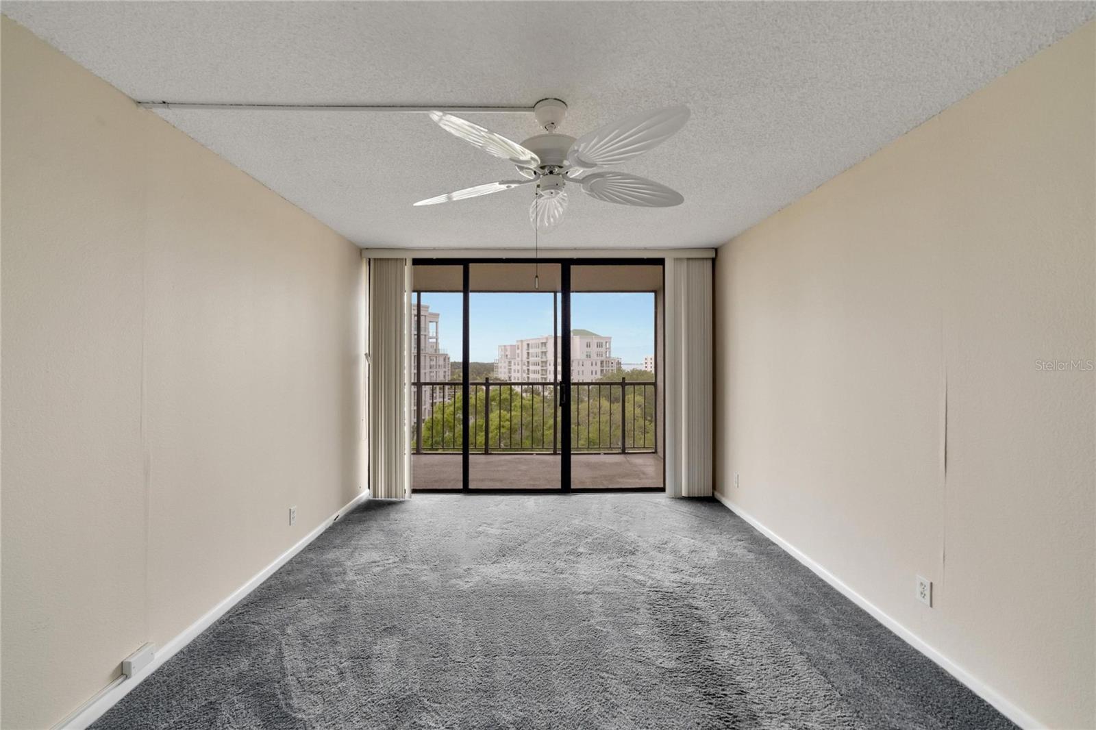 Listing photo id 17 for 220 Belleview Boulevard 811