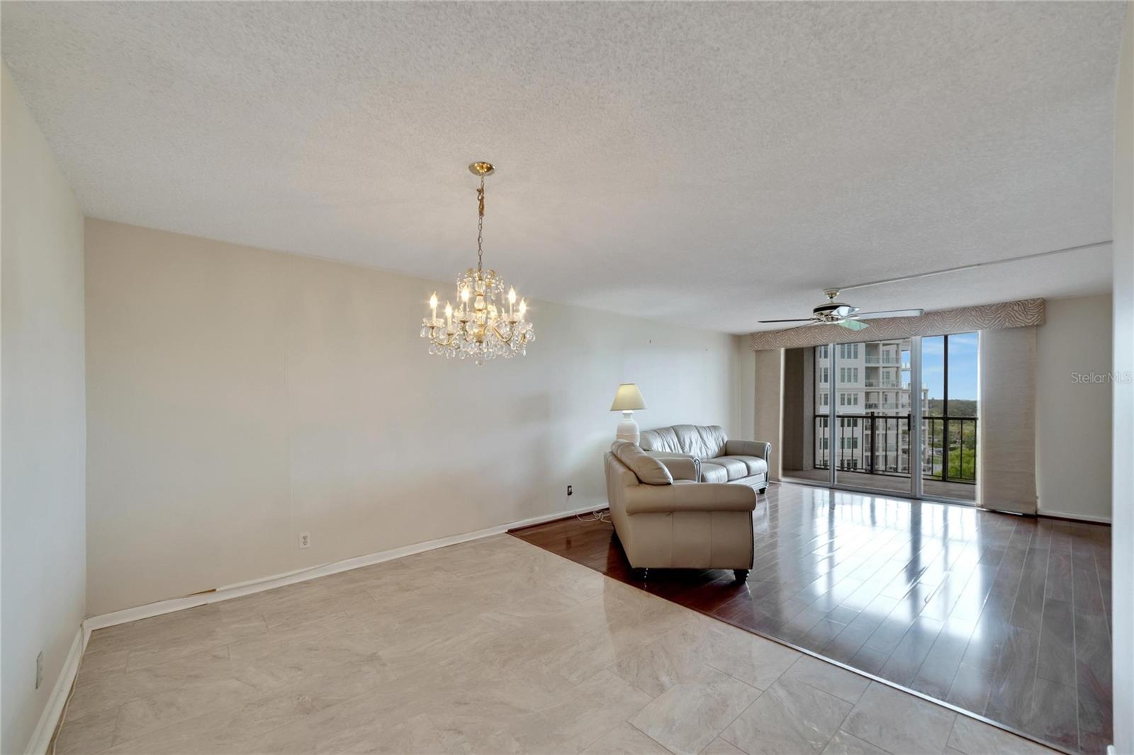 Listing photo id 5 for 220 Belleview Boulevard 811