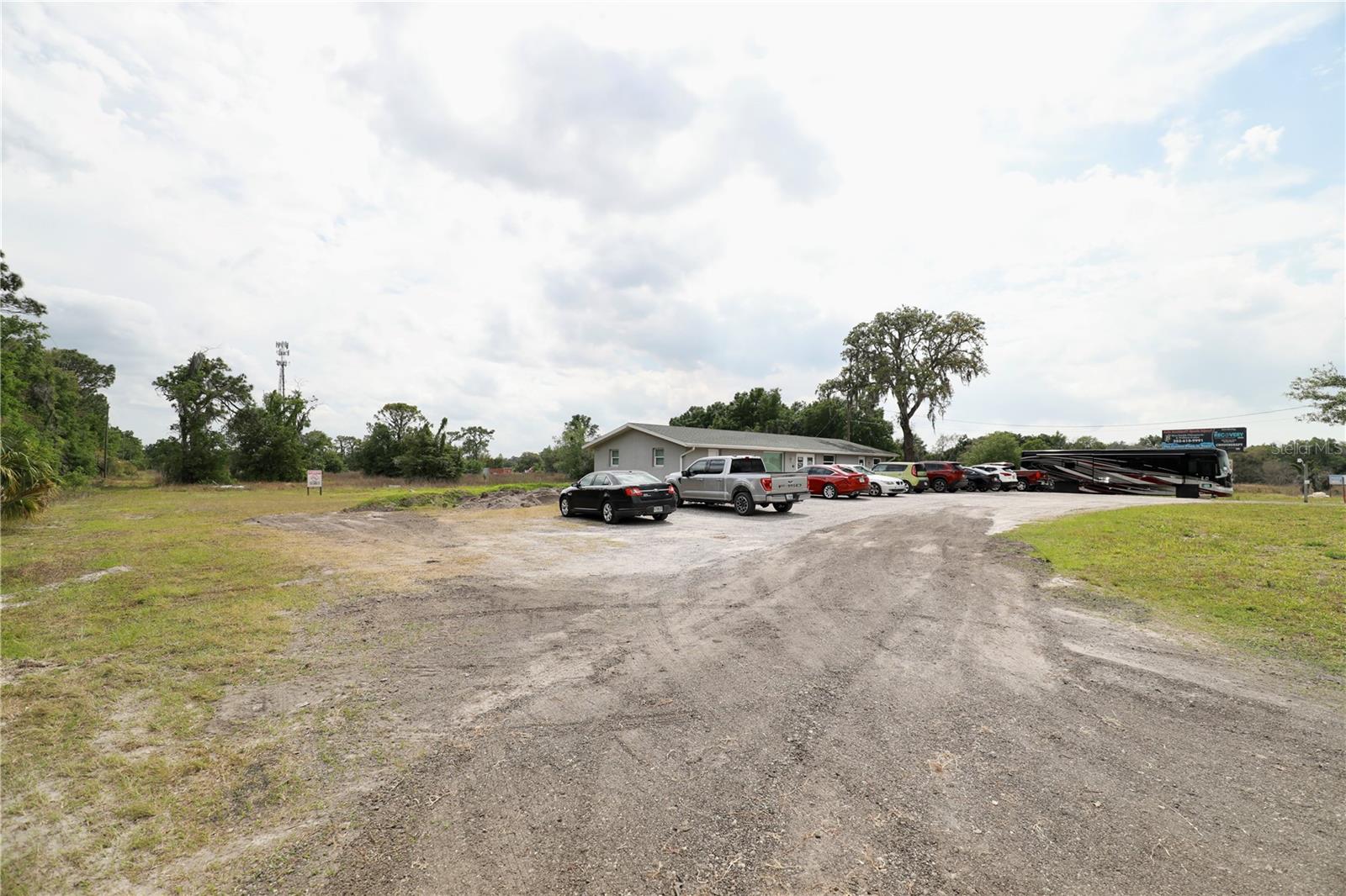 Listing photo id 12 for 18824 County Line Road