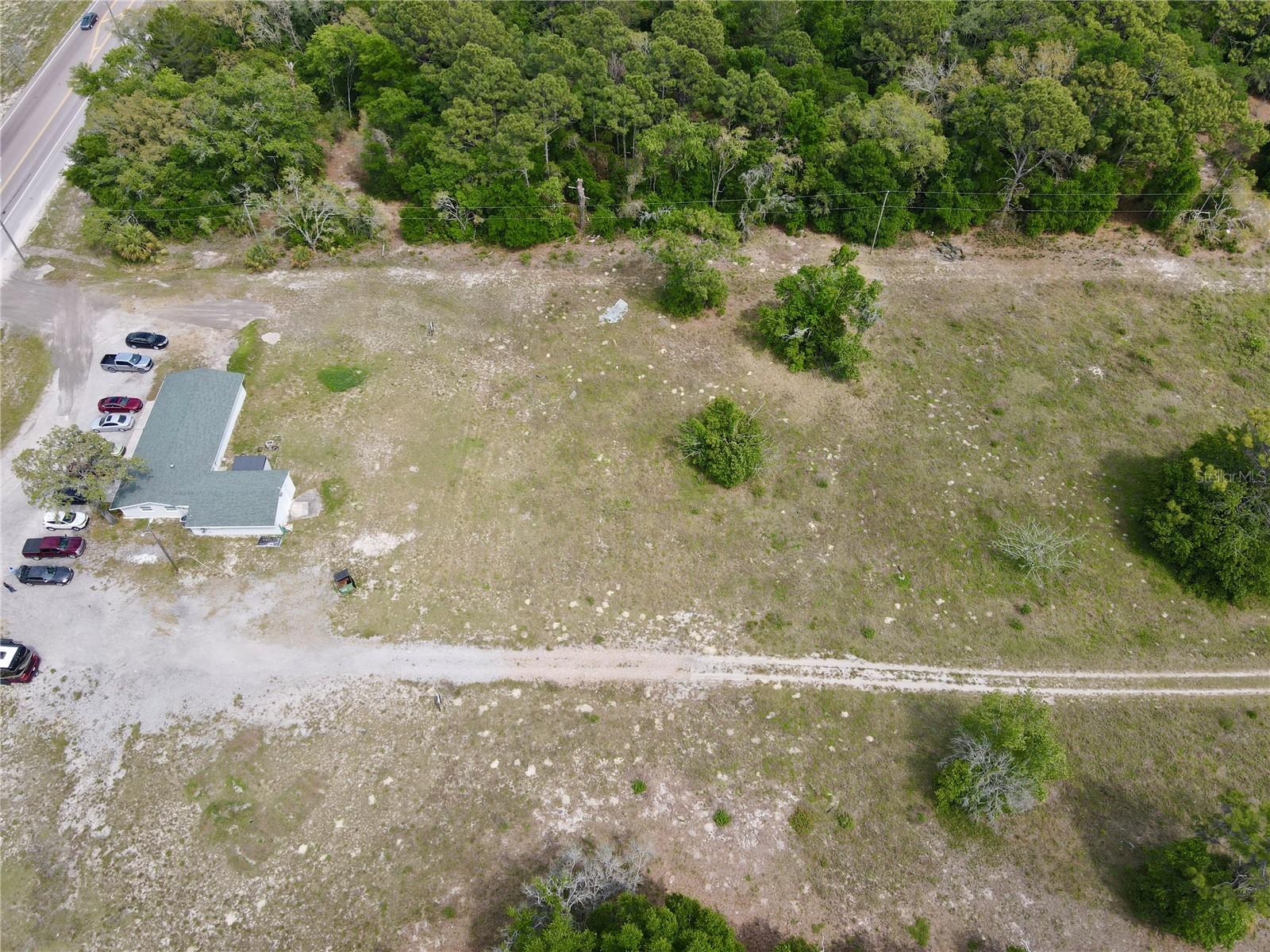 Listing photo id 7 for 18824 County Line Road