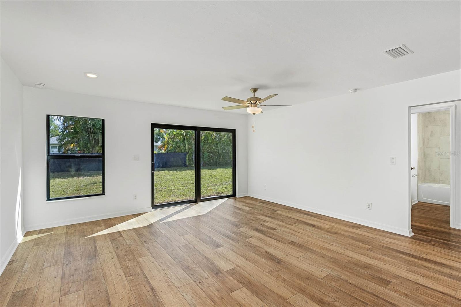 Image 4 of 9 For 13371 Drysdale Avenue