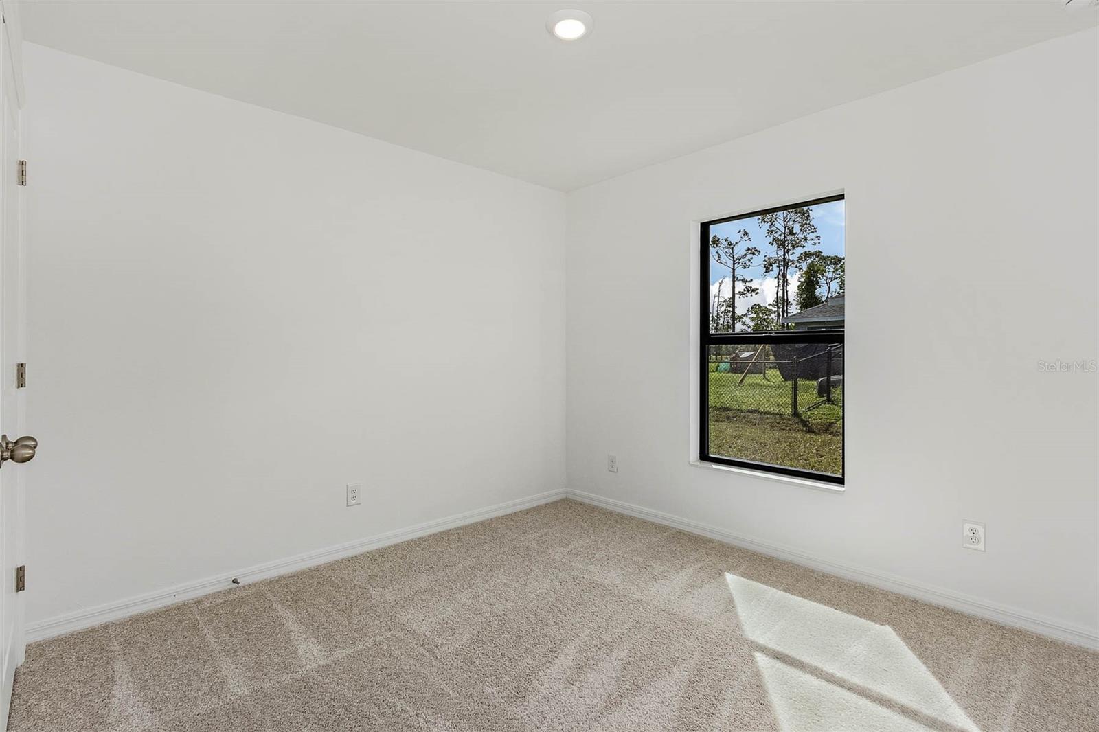 Image 7 of 9 For 13371 Drysdale Avenue