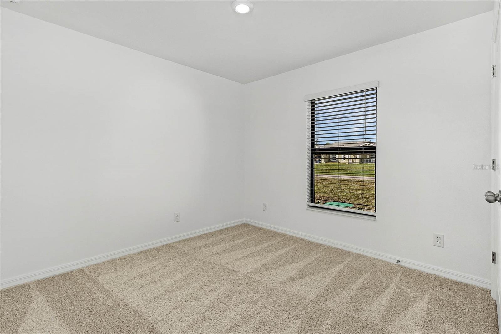 Image 8 of 9 For 13371 Drysdale Avenue