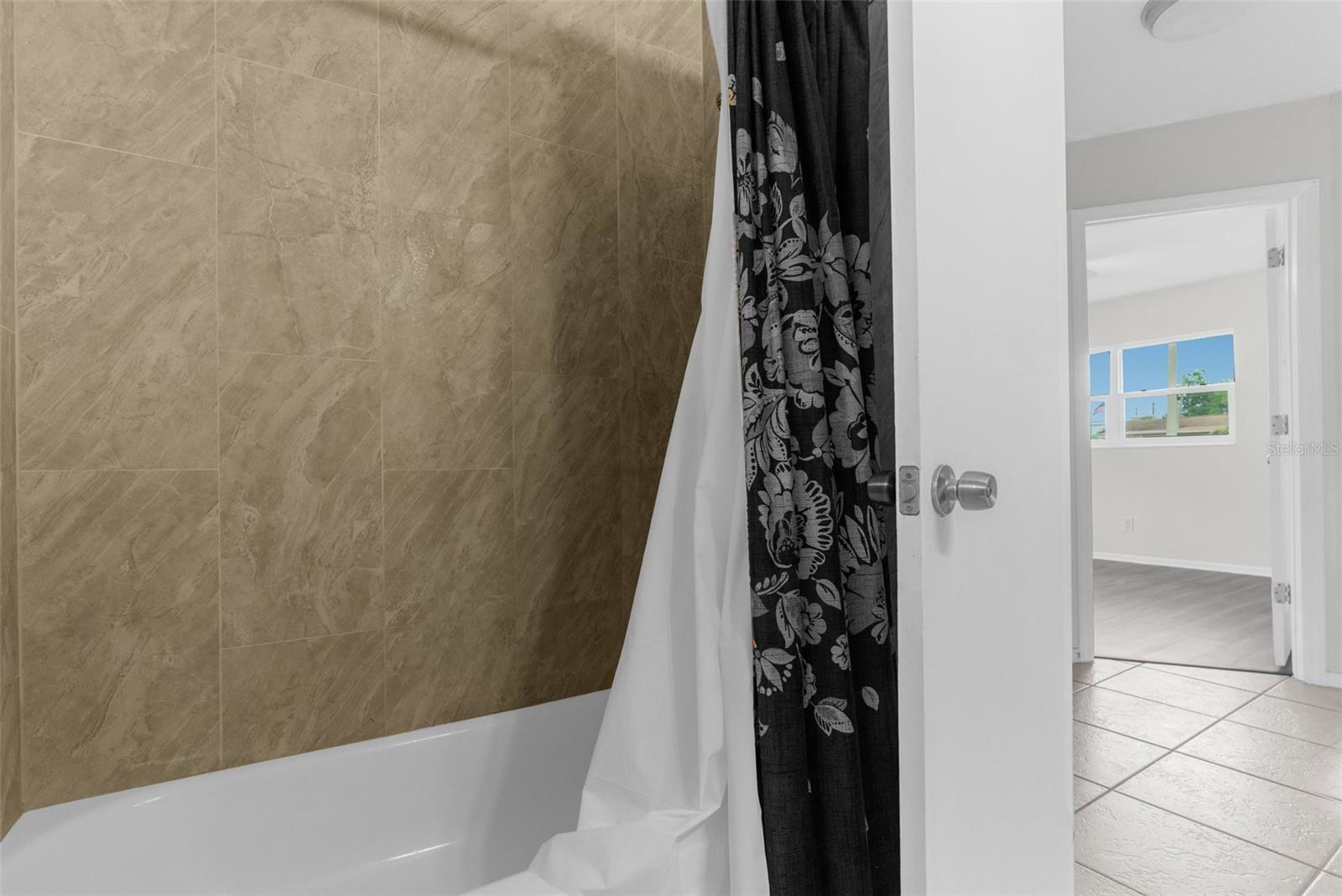 Image 13 of 24 For 8514 108th Street