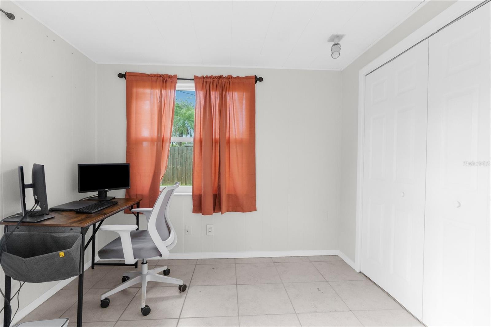 Image 17 of 24 For 8514 108th Street