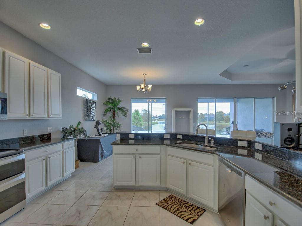 Image 10 of 25 For 10019 Regatta Boulevard