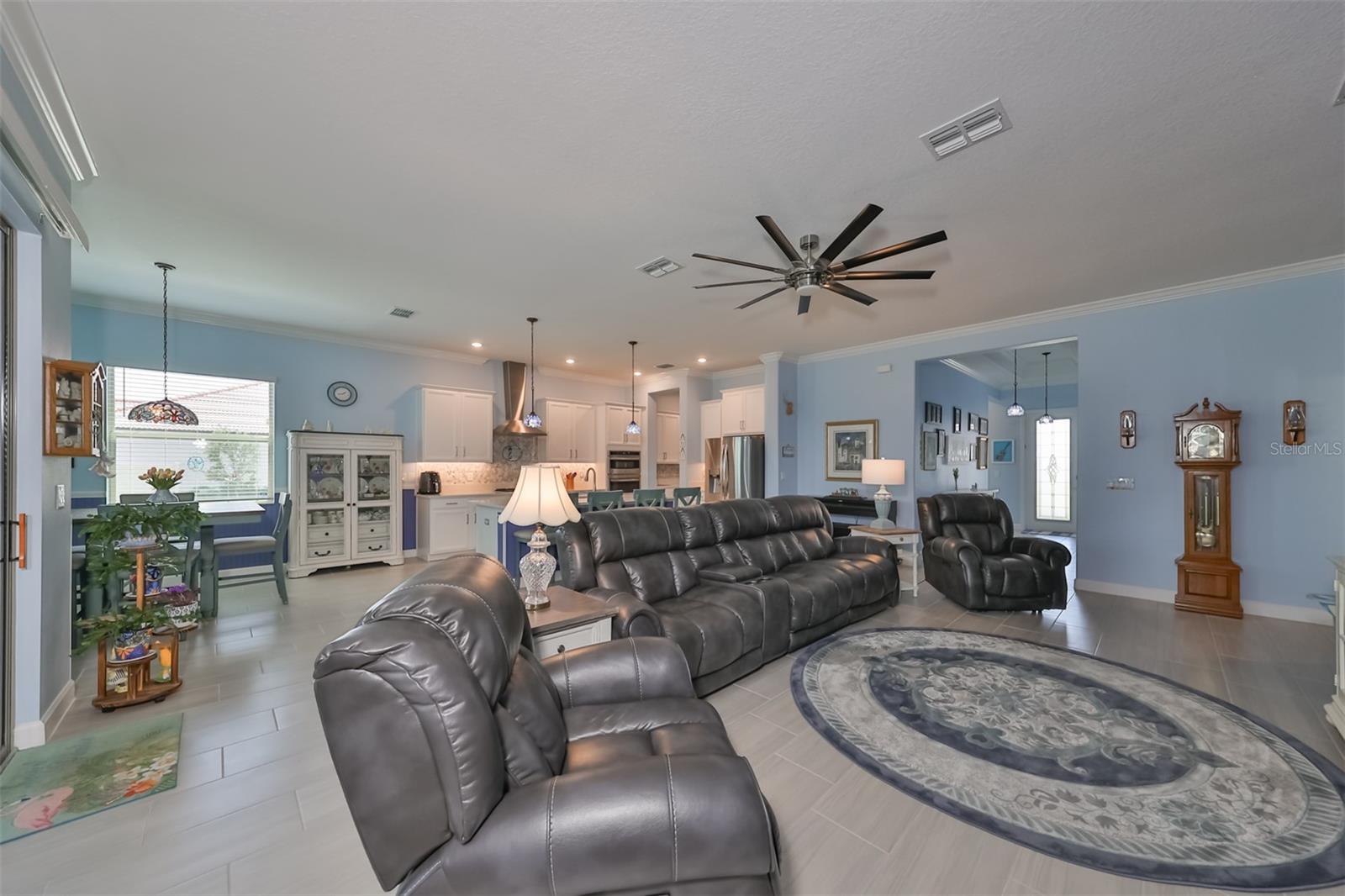 Listing photo id 10 for 17152 Scuba Crest Street