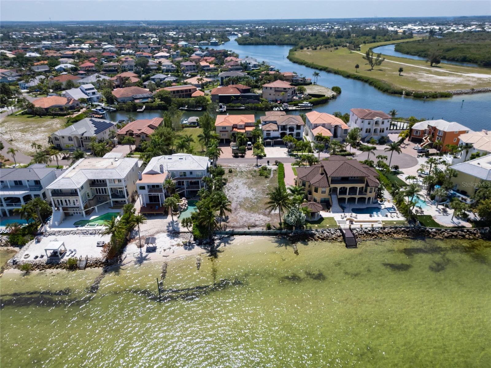 Image 11 of 52 For 1013 Symphony Isles Boulevard