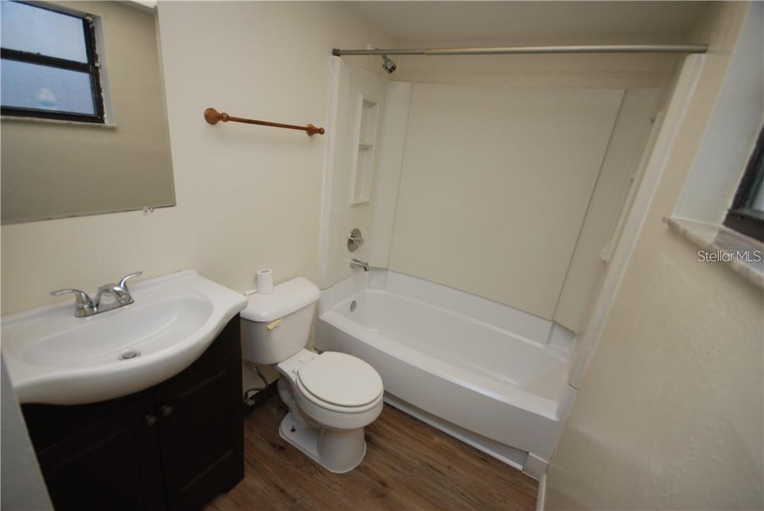 Listing photo id 2 for 1254 113th Avenue C115