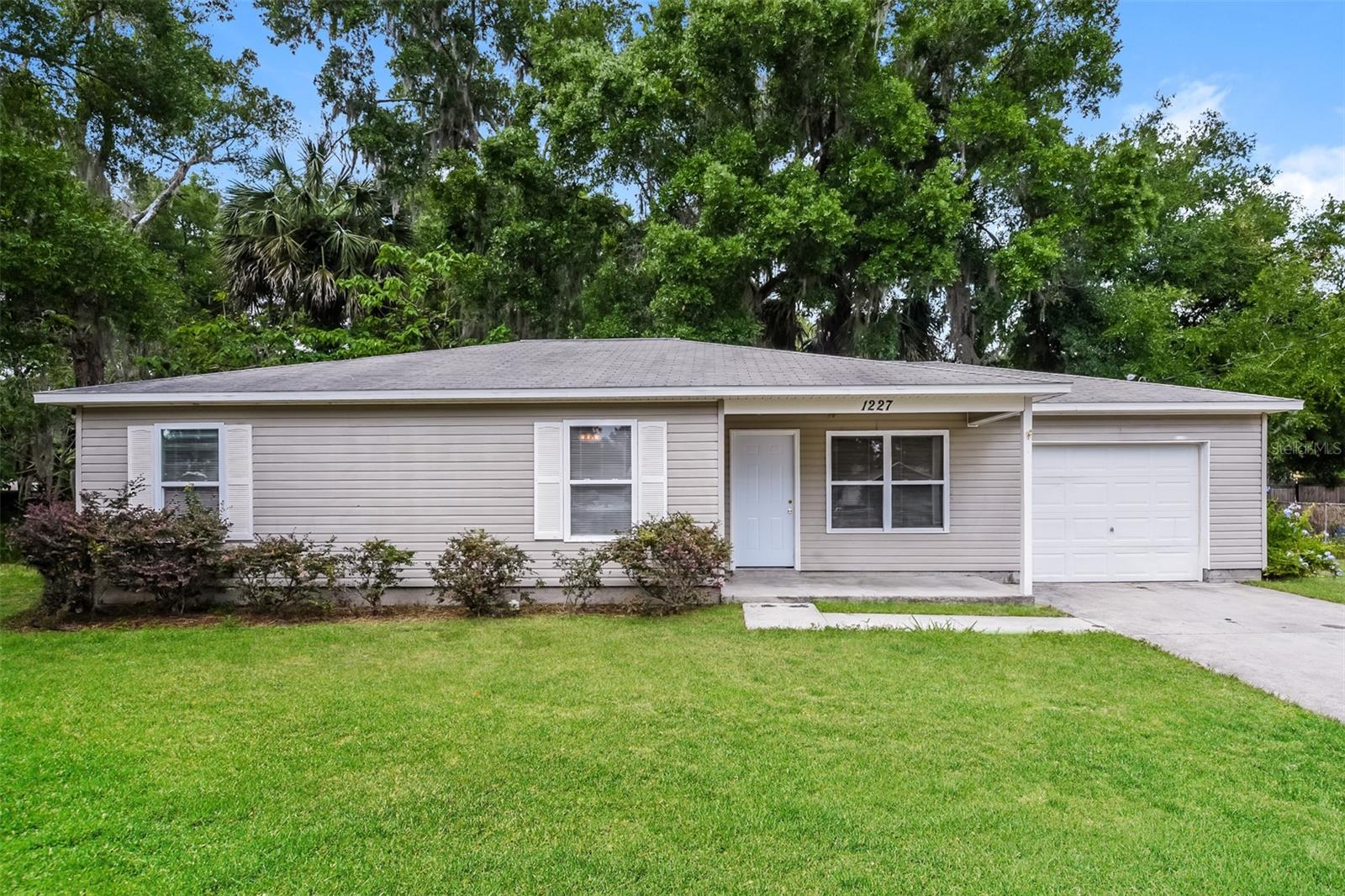 Details for 1227 Hazzard Avenue, EUSTIS, FL 32726