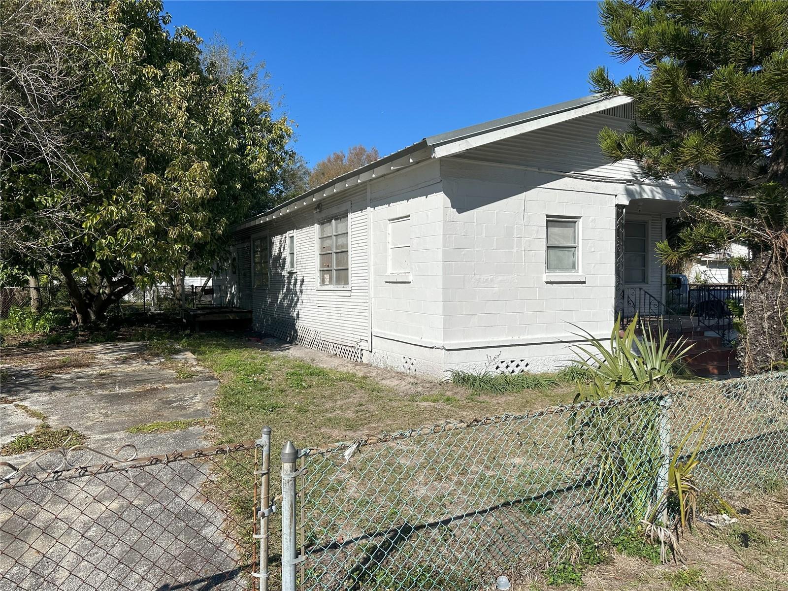 Listing photo id 1 for 1520 28th Avenue