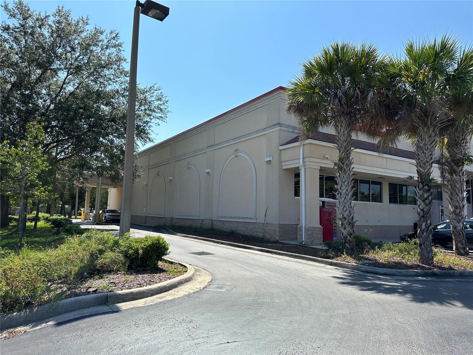 Listing photo id 2 for 3959 Suncoast Boulevard