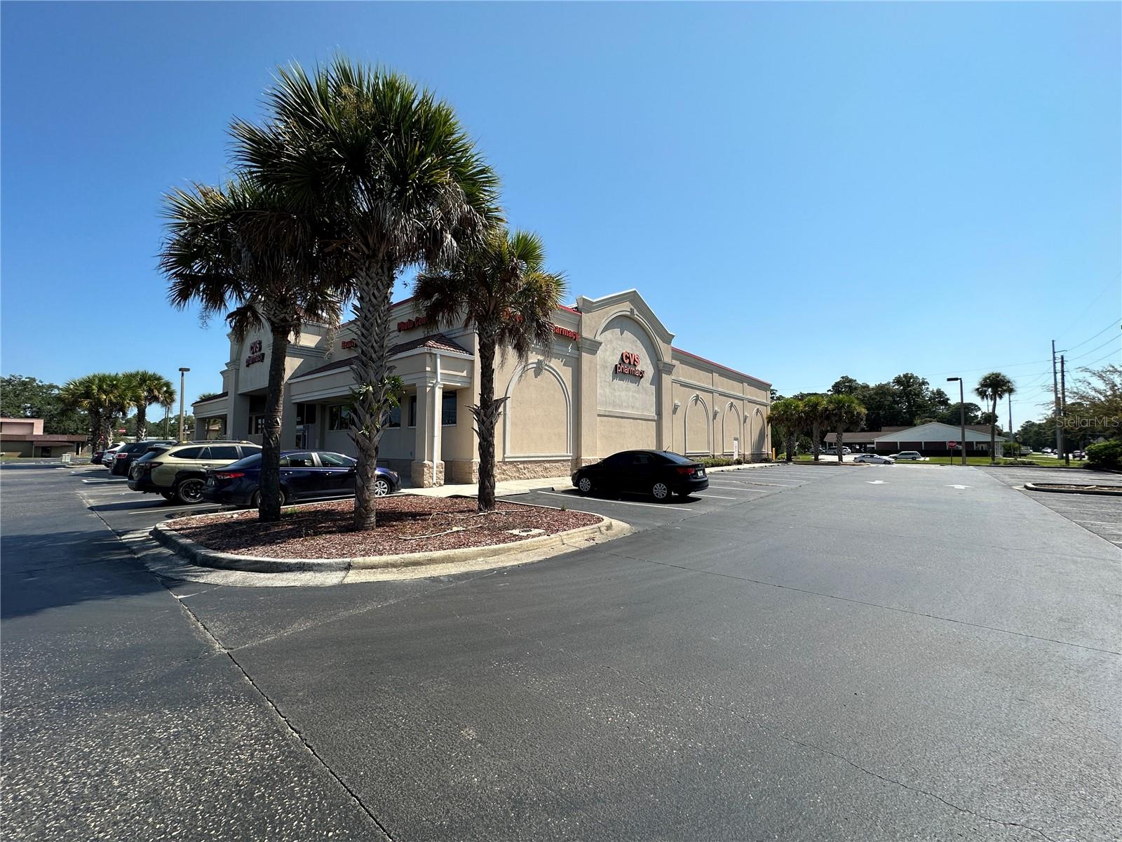 Listing photo id 4 for 3959 Suncoast Boulevard