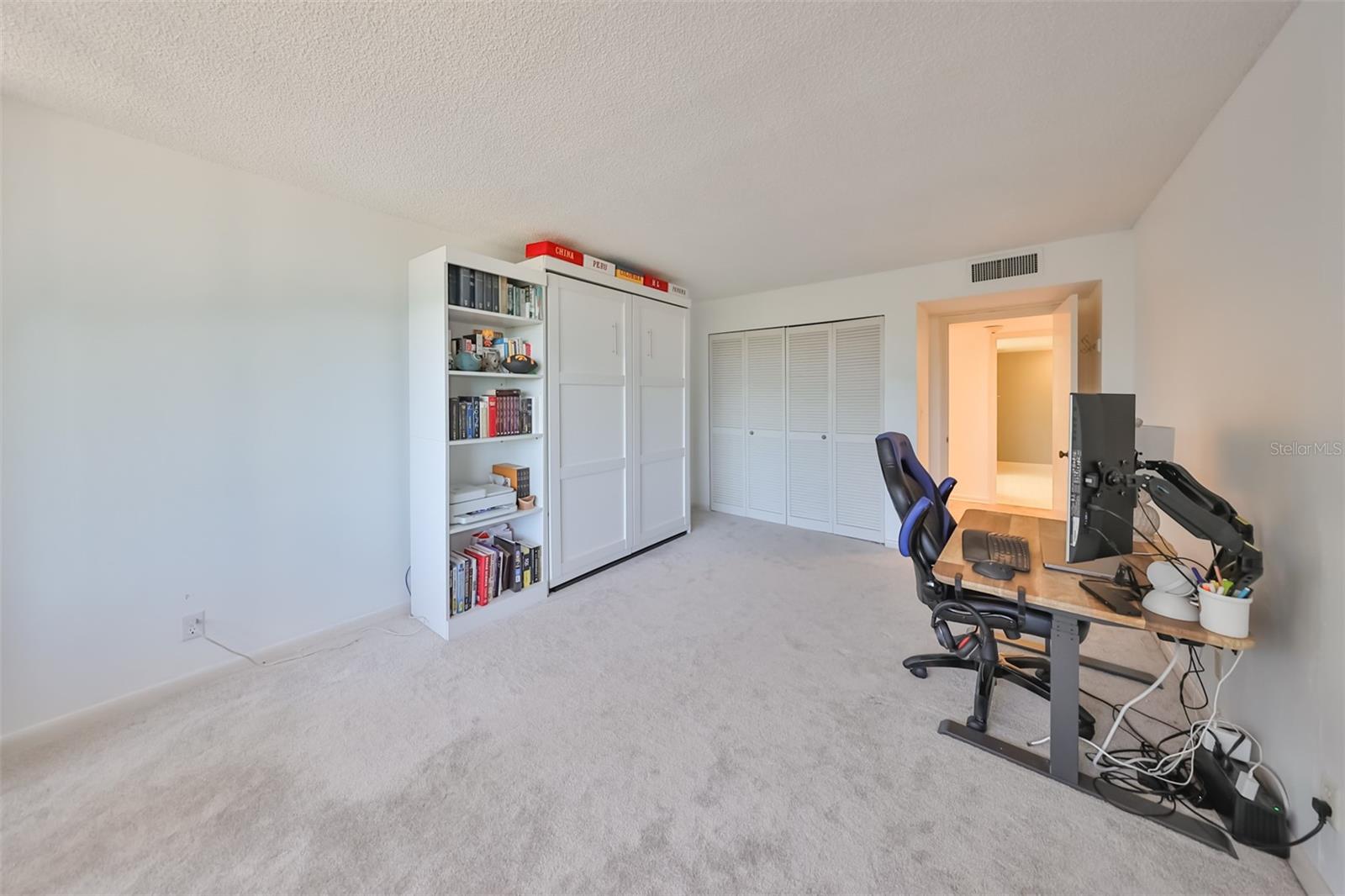 Listing photo id 29 for 220 Belleview Boulevard 304