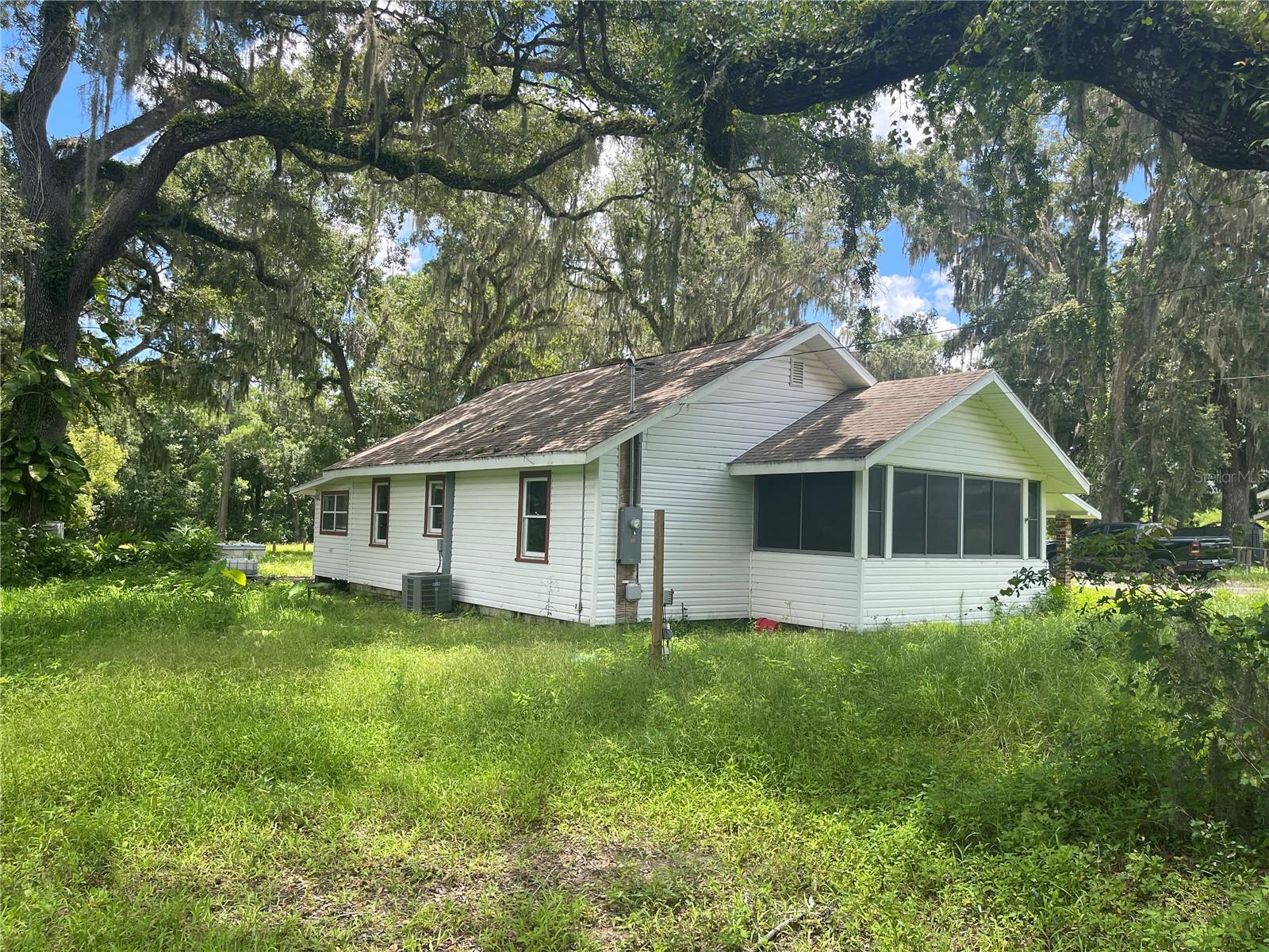 Listing Details for 1205 Main Street, BROOKSVILLE, FL 34601