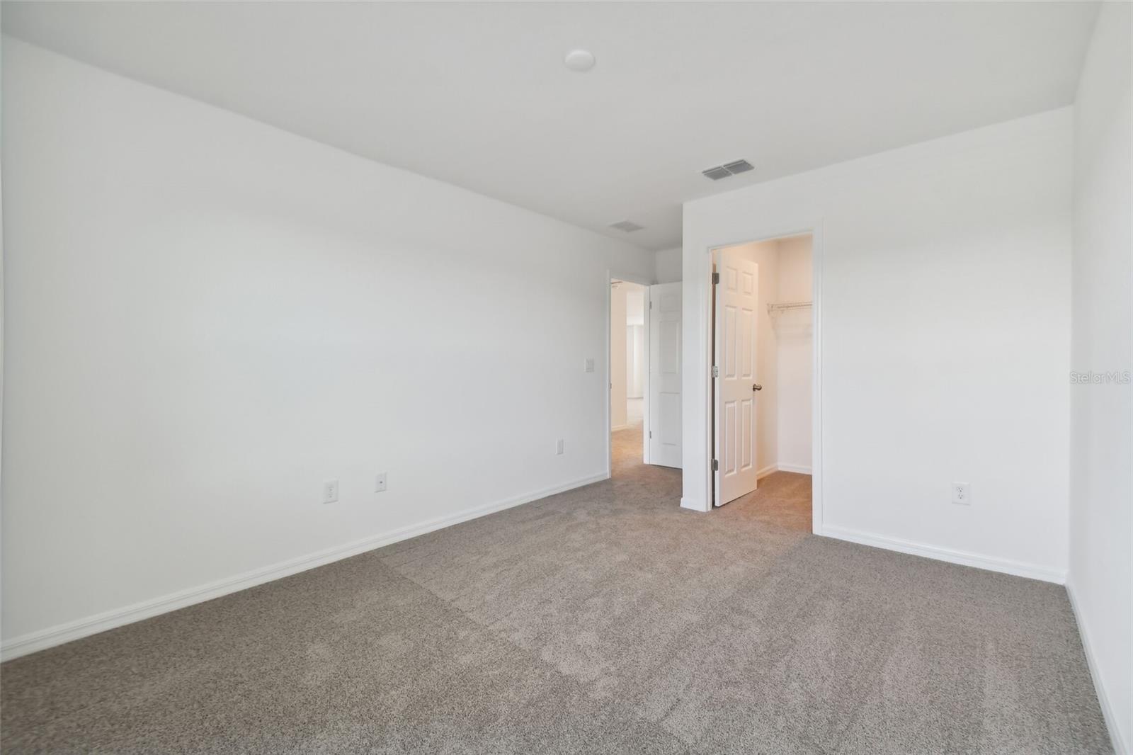 Listing photo id 21 for 4939 Eagle Rock Drive