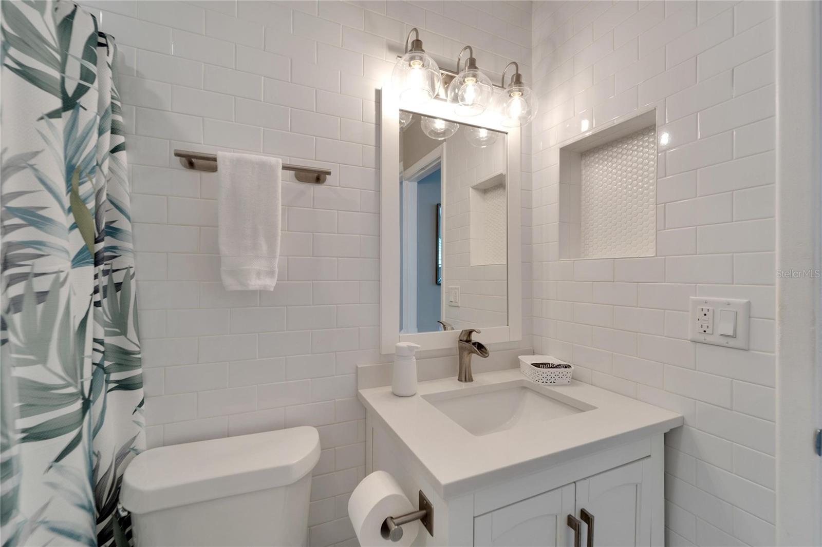 Listing photo id 31 for 1011 Spindle Palm Way