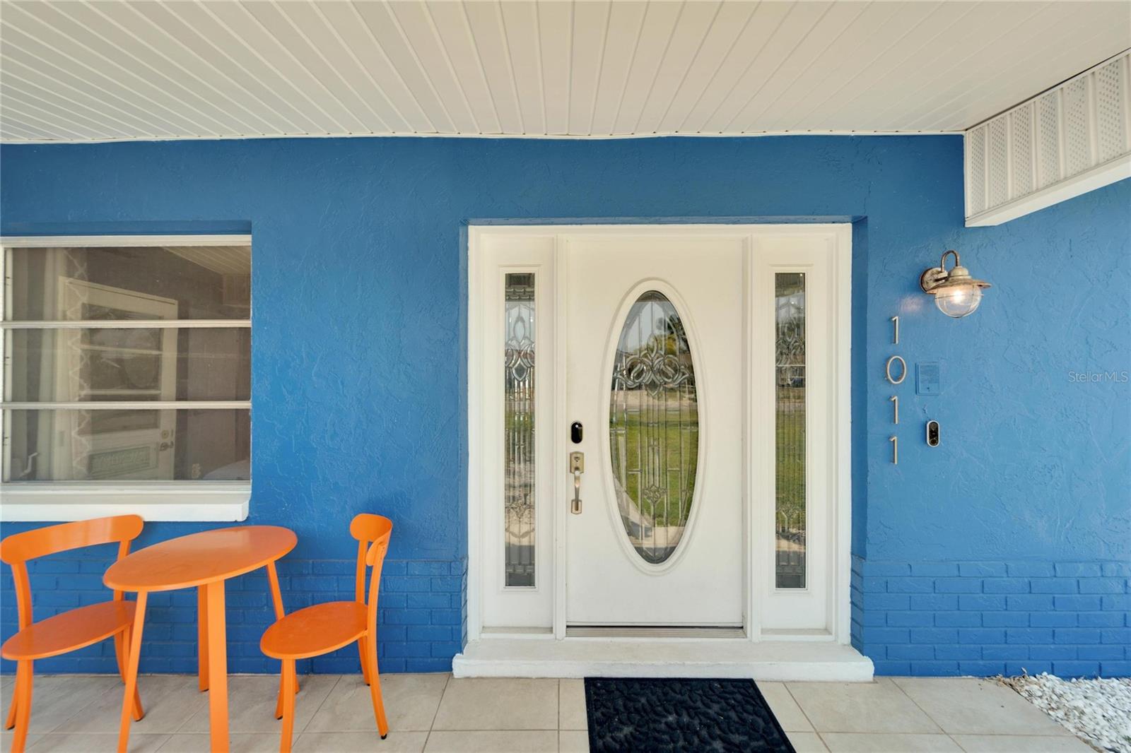 Listing photo id 49 for 1011 Spindle Palm Way