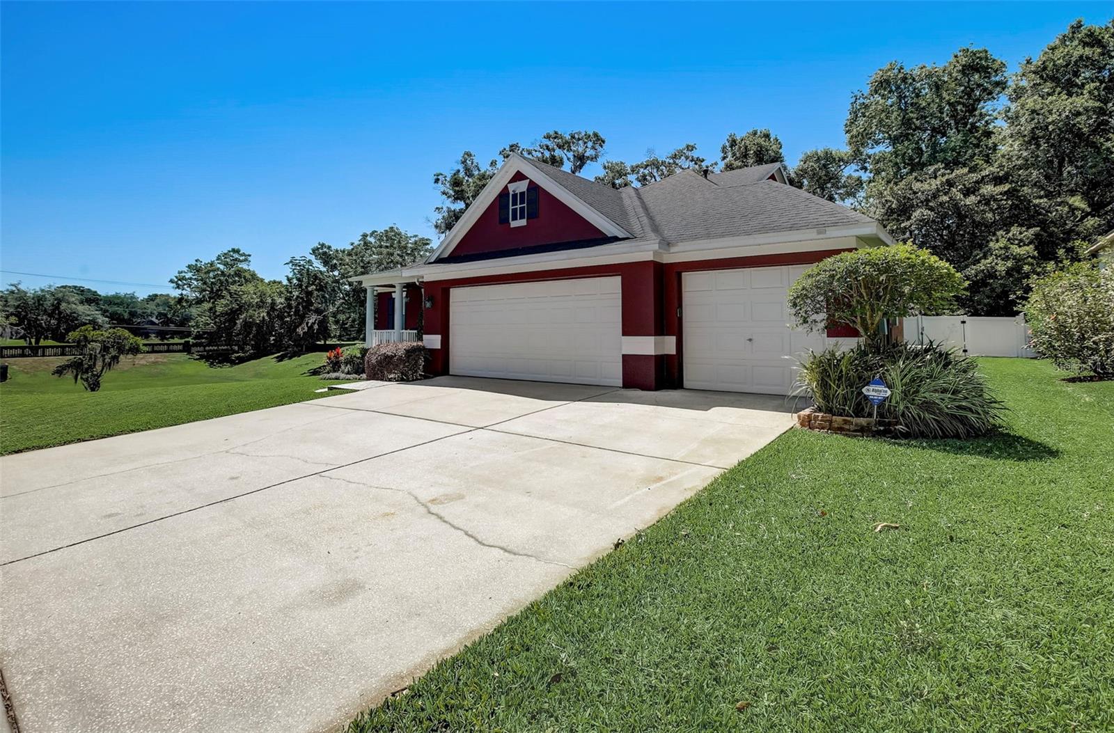 Image 8 of 88 For 511 Crowned Eagle Court