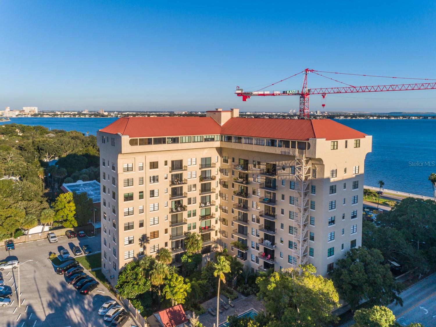 Image 21 of 46 For 2109 Bayshore Boulevard 306