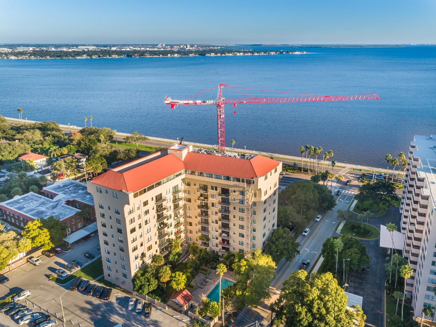 Image 8 of 46 For 2109 Bayshore Boulevard 306