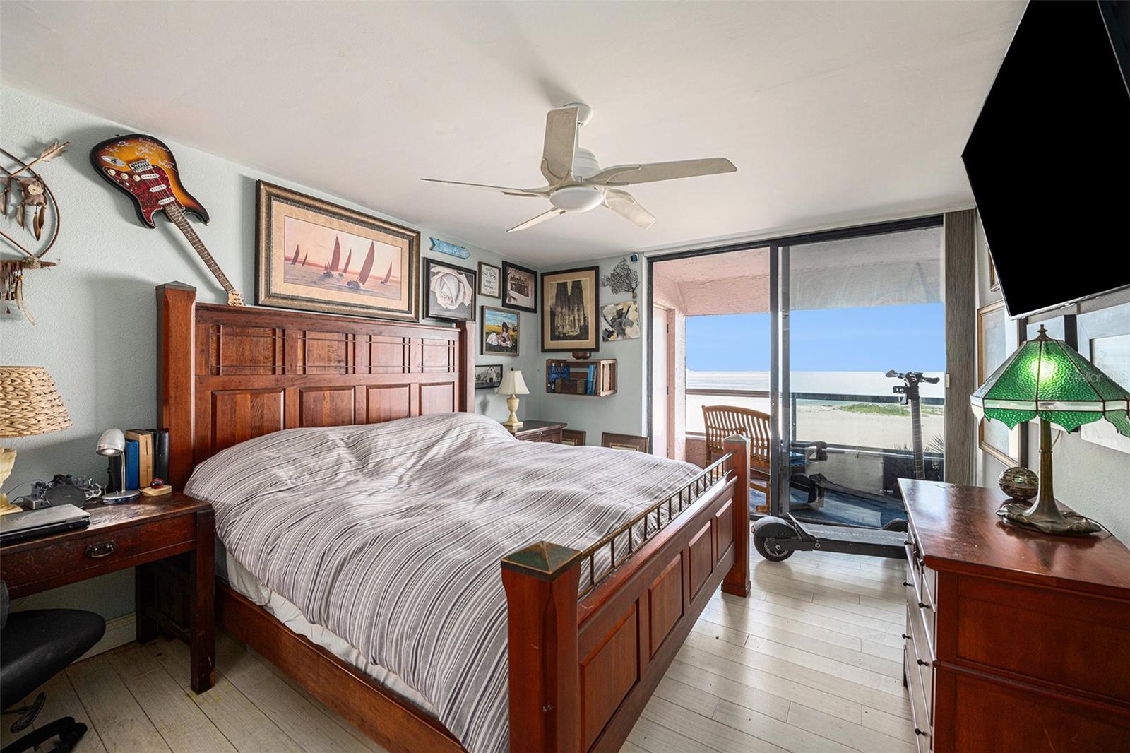 Listing photo id 9 for 1310 Gulf Boulevard 3f