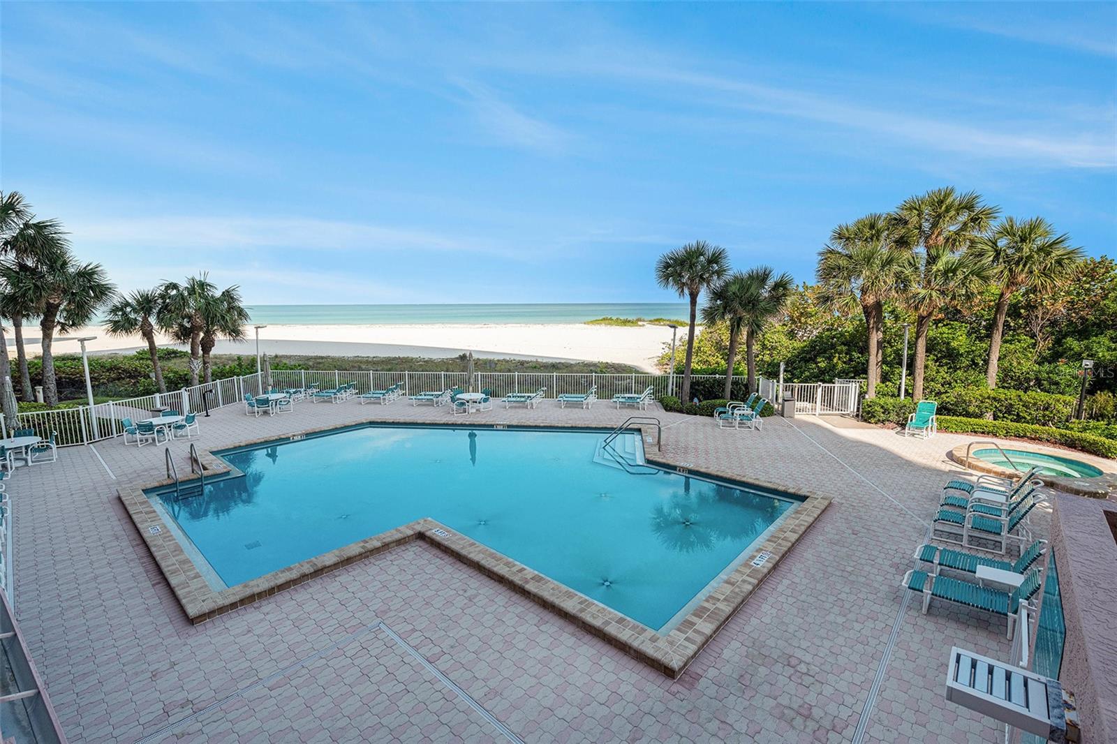 Listing photo id 18 for 1310 Gulf Boulevard 3f